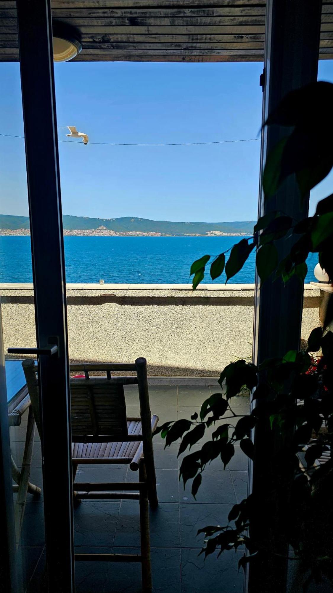 Хоризонт Apartment Nesebar Luaran gambar